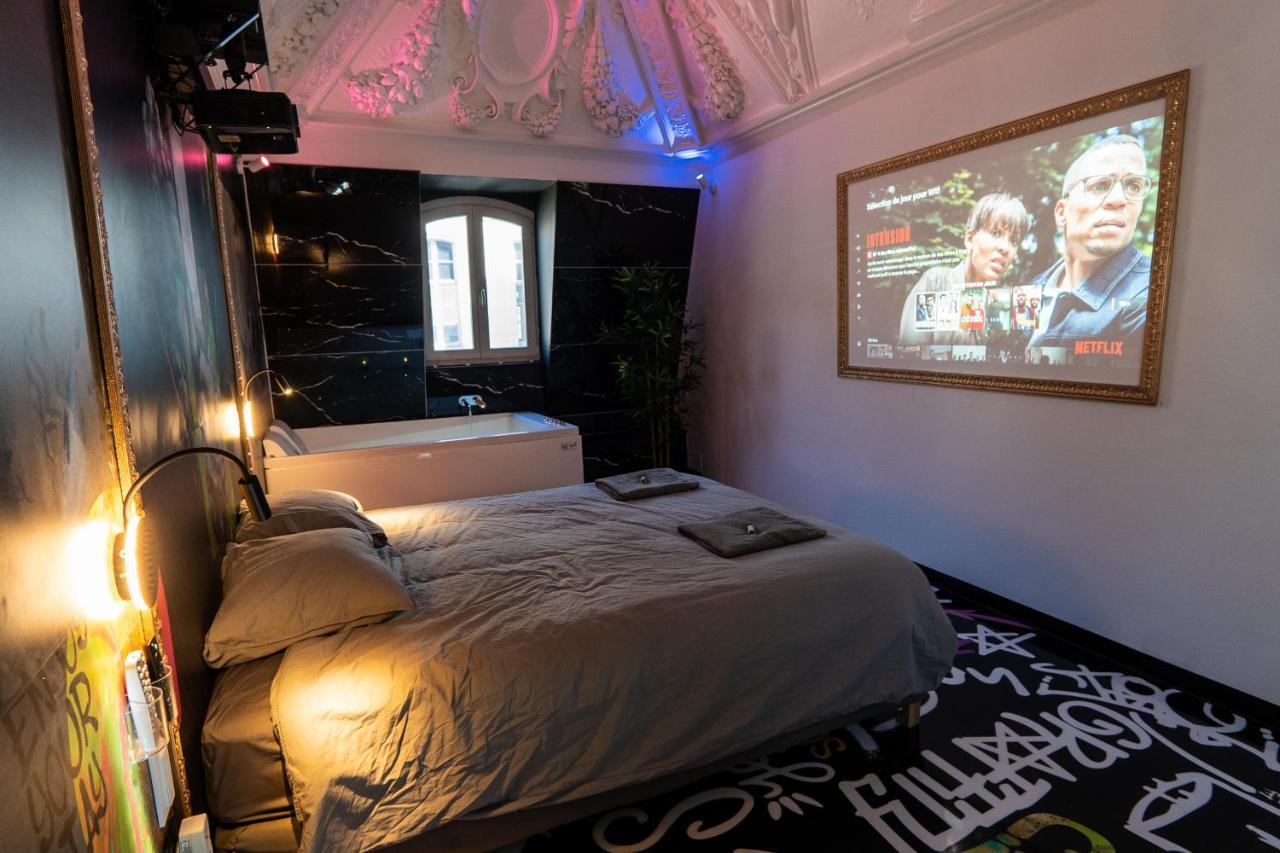Capsule Art Deco - Jacuzzi - Netflix - Home Cinema - Arcade De Jeux & Nintendo Switch - 2 Chambres - Filet Suspendu Valenciennes Exterior foto